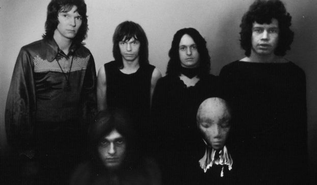 Yes 1971, L-to-R: Chris Squire, Tony Kaye, Steve Howe, Jon Anderson, Bill Bruford.